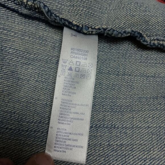 Forever21 premium denim Spike shoulder back distressed Jean jacket size Small - Picture 9 of 10